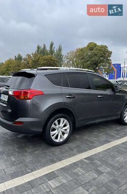 Позашляховик / Кросовер Toyota RAV4 2014 в  фото 19 Позашляховик / Кросовер Toyota RAV4 2014 в