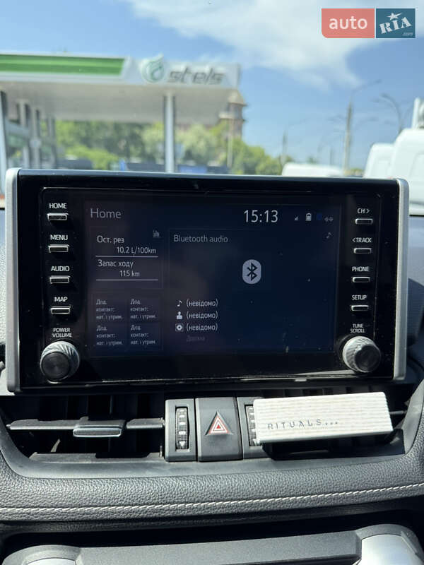 Внедорожник / Кроссовер Toyota RAV4 2019 в Черновцах