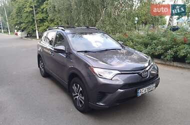 Внедорожник / Кроссовер Toyota RAV4 2016 в 