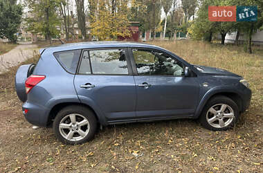 Внедорожник / Кроссовер Toyota RAV4 2006 в 
