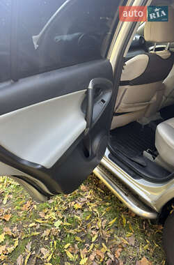Внедорожник / Кроссовер Toyota RAV4 2011 в 