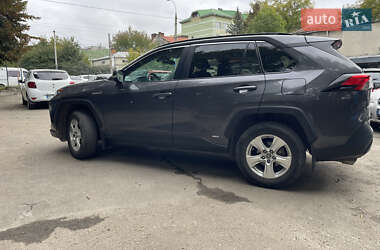 Внедорожник / Кроссовер Toyota RAV4 2020 в 