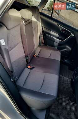 Внедорожник / Кроссовер Toyota RAV4 2022 в 