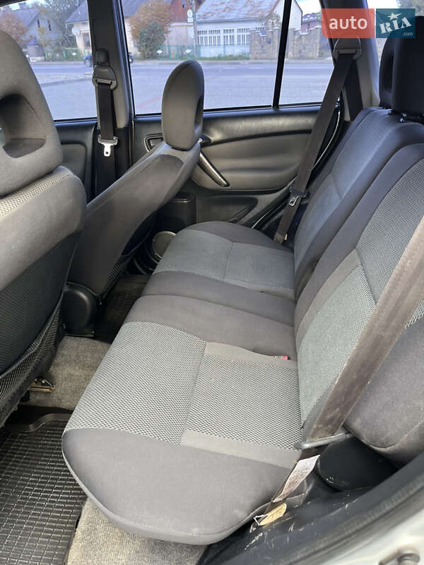 Внедорожник / Кроссовер Toyota RAV4 2004 в Ивано-Франковске фото 20 Внедорожник / Кроссовер Toyota RAV4 2004 в Ивано-Франковске