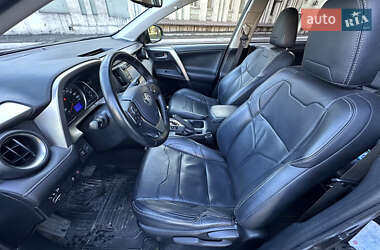 Внедорожник / Кроссовер Toyota RAV4 2014 в 