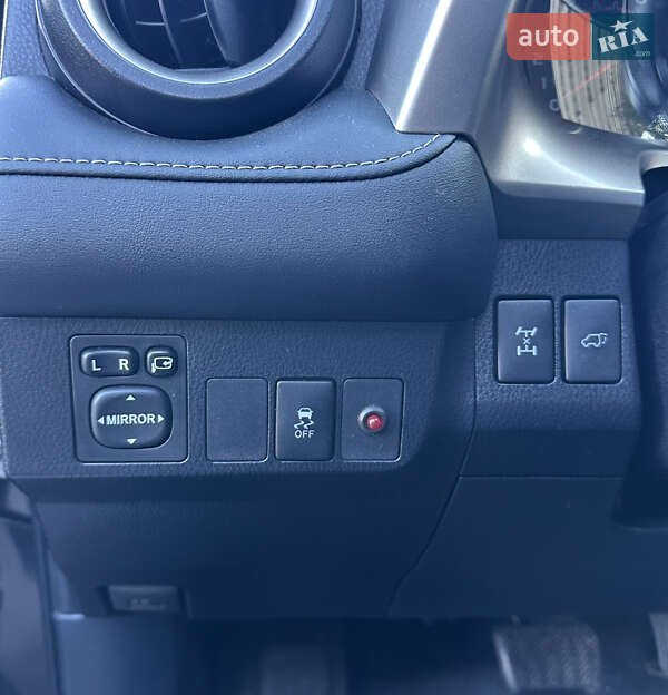 Внедорожник / Кроссовер Toyota RAV4 2014 в Днепре