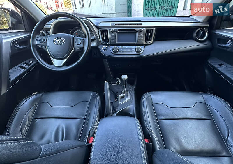 Внедорожник / Кроссовер Toyota RAV4 2014 в Днепре