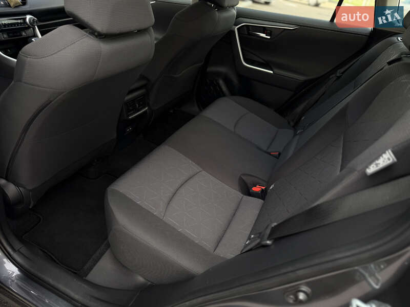 Внедорожник / Кроссовер Toyota RAV4 2022 в Киеве