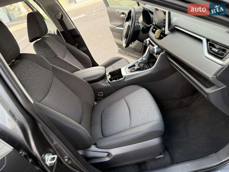 Внедорожник / Кроссовер Toyota RAV4 2022 в Киеве