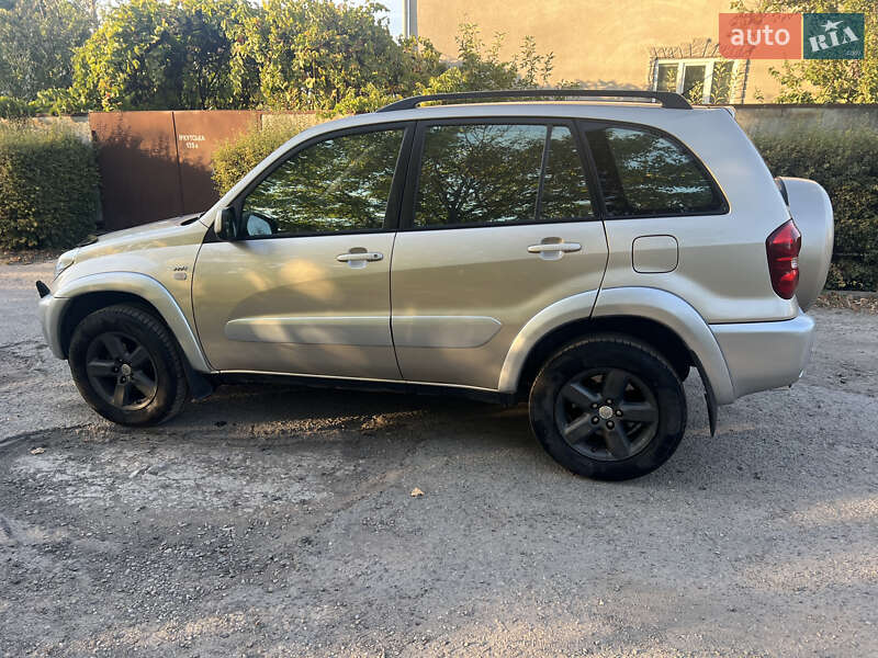 Внедорожник / Кроссовер Toyota RAV4 2005 в Днепре