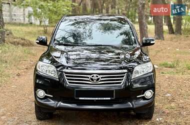 Внедорожник / Кроссовер Toyota RAV4 2012 в 