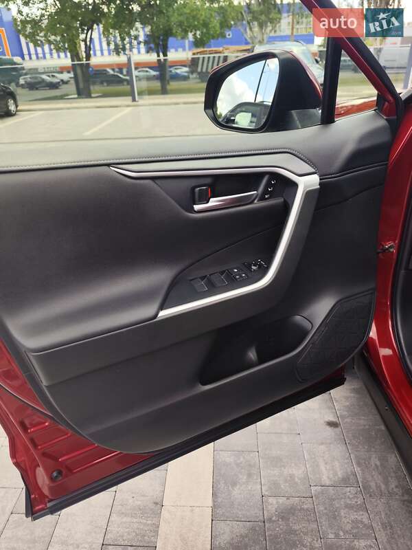 Внедорожник / Кроссовер Toyota RAV4 2020 в Днепре