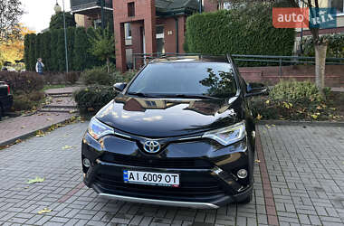 Позашляховик / Кросовер Toyota RAV4 2017 в Хмельницькому