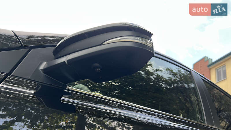 Внедорожник / Кроссовер Toyota RAV4 2017 в Хмельницком