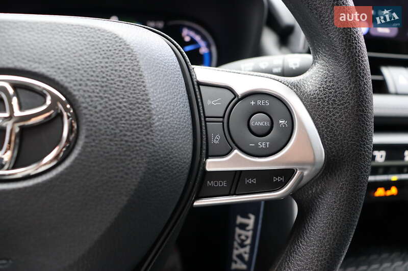 Внедорожник / Кроссовер Toyota RAV4 2023 в Львове