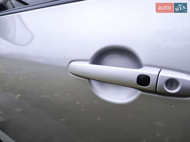 Внедорожник / Кроссовер Toyota RAV4 2006 в Черкассах