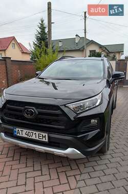 Внедорожник / Кроссовер Toyota RAV4 2019 в Ивано-Франковске
