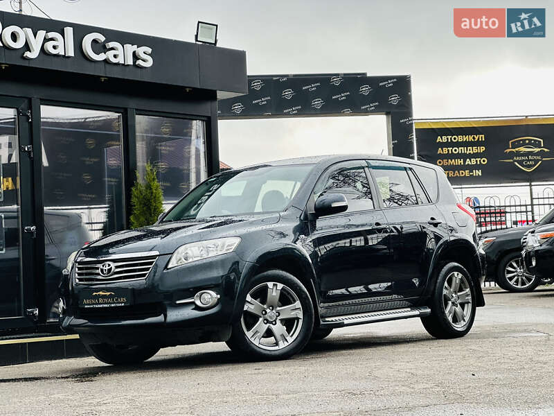 Внедорожник / Кроссовер Toyota RAV4 2010 в 