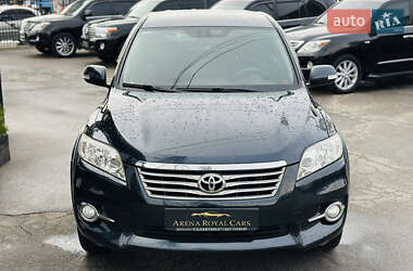Внедорожник / Кроссовер Toyota RAV4 2010 в 
