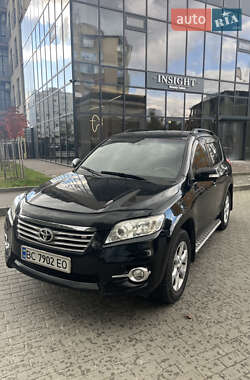 Внедорожник / Кроссовер Toyota RAV4 2011 в 