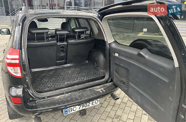 Внедорожник / Кроссовер Toyota RAV4 2011 в 