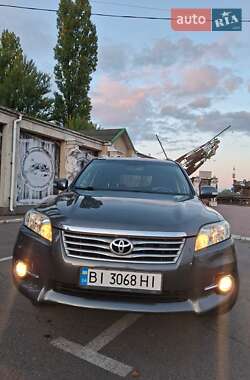 Внедорожник / Кроссовер Toyota RAV4 2010 в Черкассах
