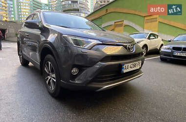 Внедорожник / Кроссовер Toyota RAV4 2016 в Киеве