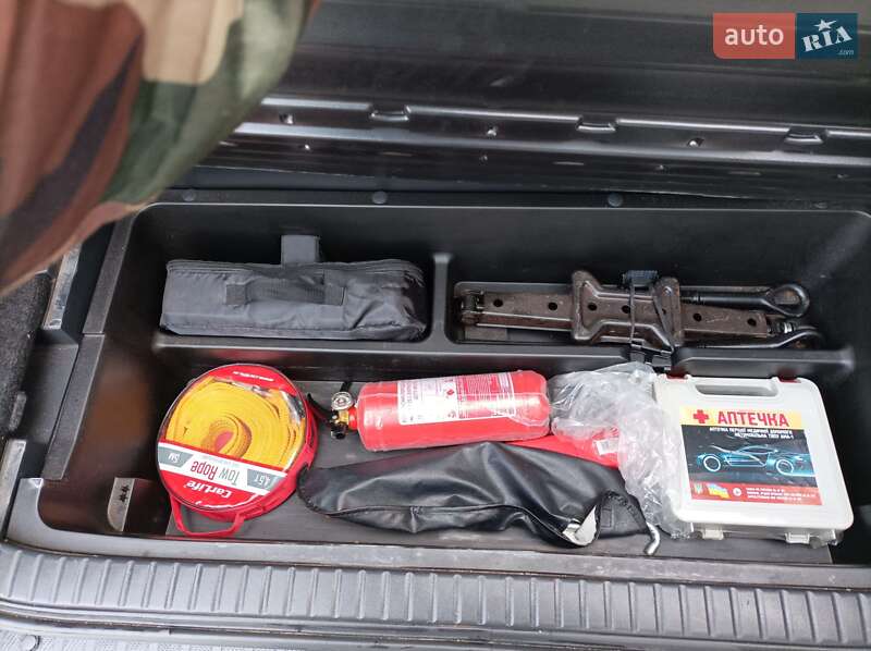 Внедорожник / Кроссовер Toyota RAV4 2011 в Ровно