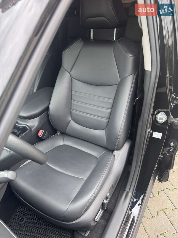 Внедорожник / Кроссовер Toyota RAV4 2023 в Одессе фото 7 Внедорожник / Кроссовер Toyota RAV4 2023 в Одессе