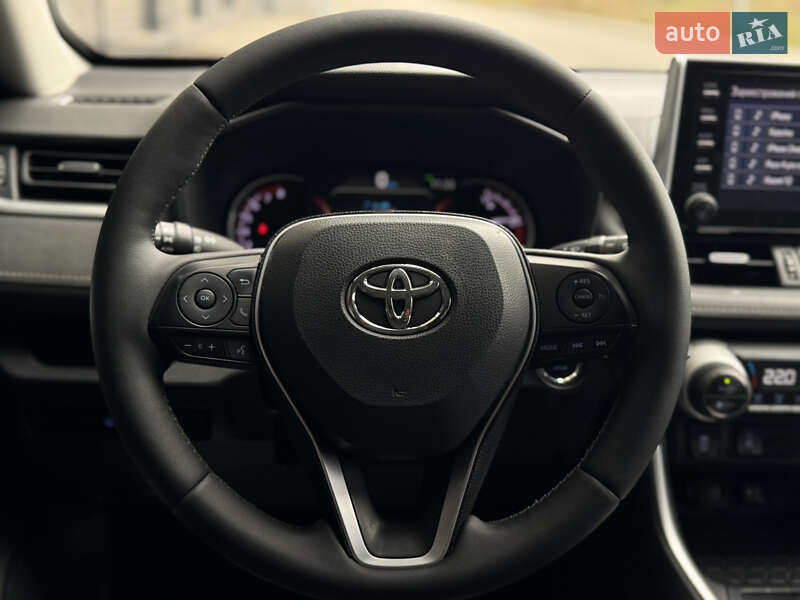 Внедорожник / Кроссовер Toyota RAV4 2019 в Киеве