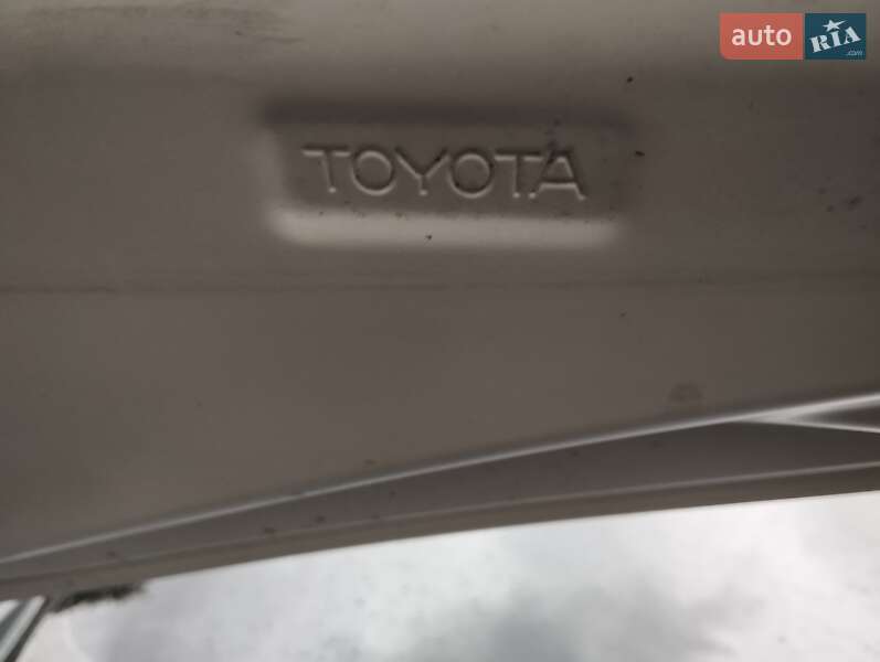 Позашляховик / Кросовер Toyota RAV4 2013 в Одесі