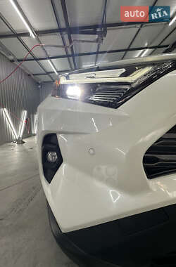 Внедорожник / Кроссовер Toyota RAV4 2022 в 