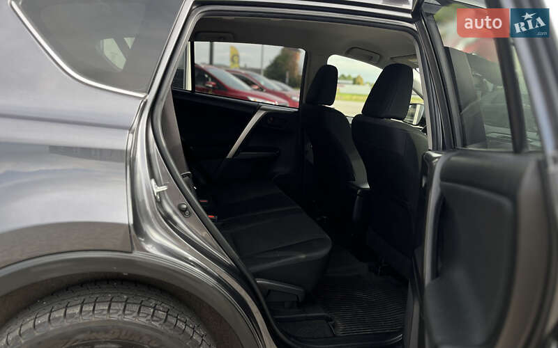 Внедорожник / Кроссовер Toyota RAV4 2018 в Мукачево фото 14 Внедорожник / Кроссовер Toyota RAV4 2018 в Мукачево