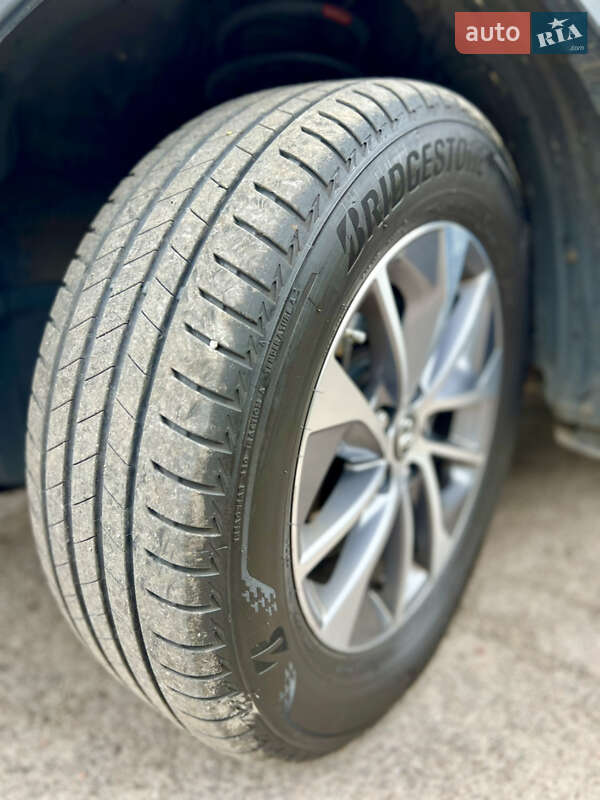 Внедорожник / Кроссовер Toyota RAV4 2017 в Днепре