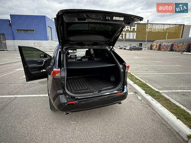 Позашляховик / Кросовер Toyota RAV4 2020 в Києві фото 9 Позашляховик / Кросовер Toyota RAV4 2020 в Києві