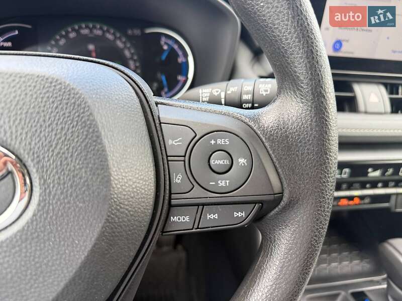 Позашляховик / Кросовер Toyota RAV4 2024 в Києві
