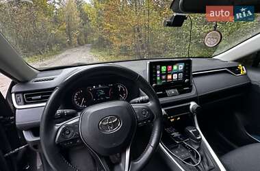 Внедорожник / Кроссовер Toyota RAV4 2020 в 