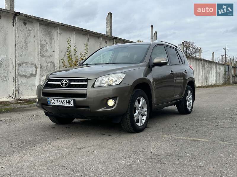 Внедорожник / Кроссовер Toyota RAV4 2009 в Сумах