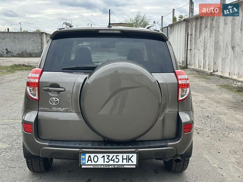 Внедорожник / Кроссовер Toyota RAV4 2009 в Сумах