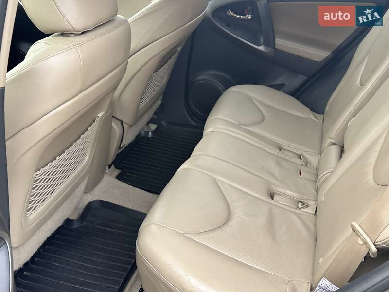 Внедорожник / Кроссовер Toyota RAV4 2009 в Сумах