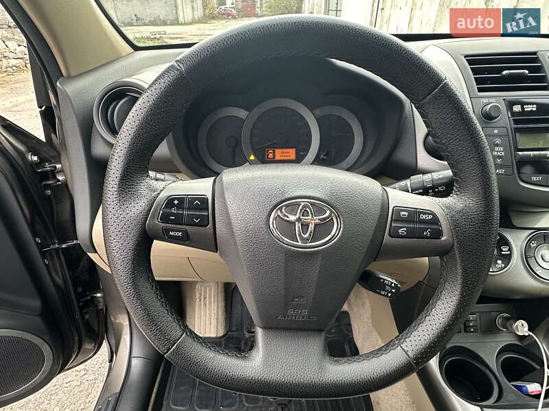 Внедорожник / Кроссовер Toyota RAV4 2009 в Сумах