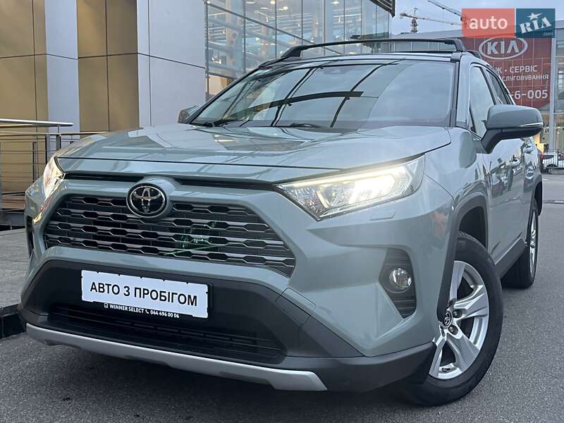 Toyota RAV4 2021