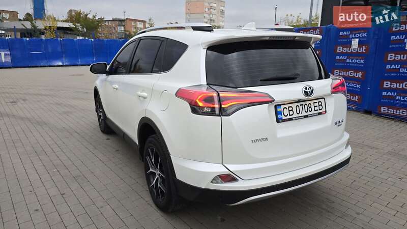 Позашляховик / Кросовер Toyota RAV4 2016 в Прилуках