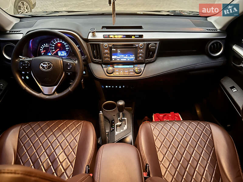 Внедорожник / Кроссовер Toyota RAV4 2014 в Ровно