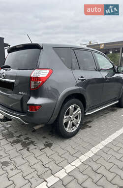 Внедорожник / Кроссовер Toyota RAV4 2010 в 