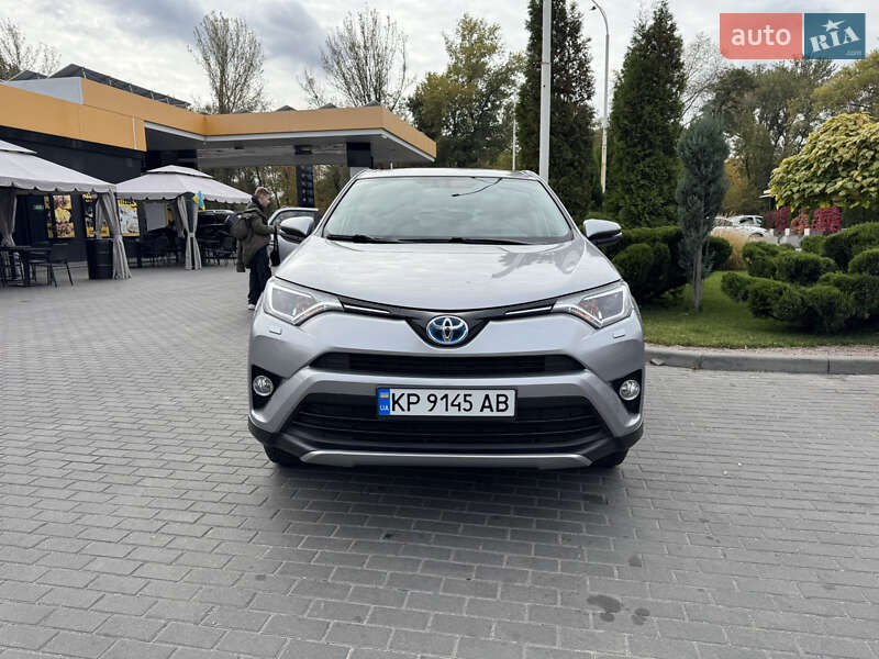 Позашляховик / Кросовер Toyota RAV4 2018 в Дніпрі