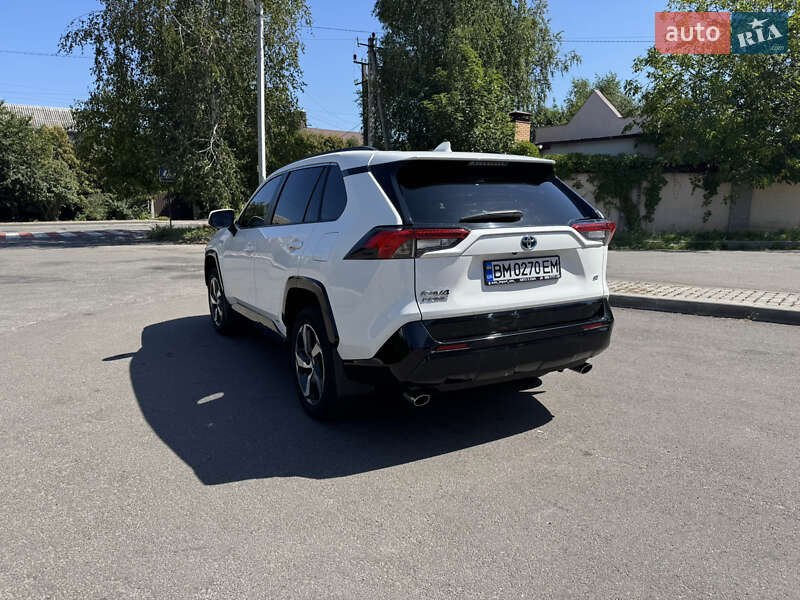Внедорожник / Кроссовер Toyota RAV4 2021 в Киеве