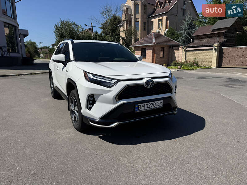 Внедорожник / Кроссовер Toyota RAV4 2021 в Киеве
