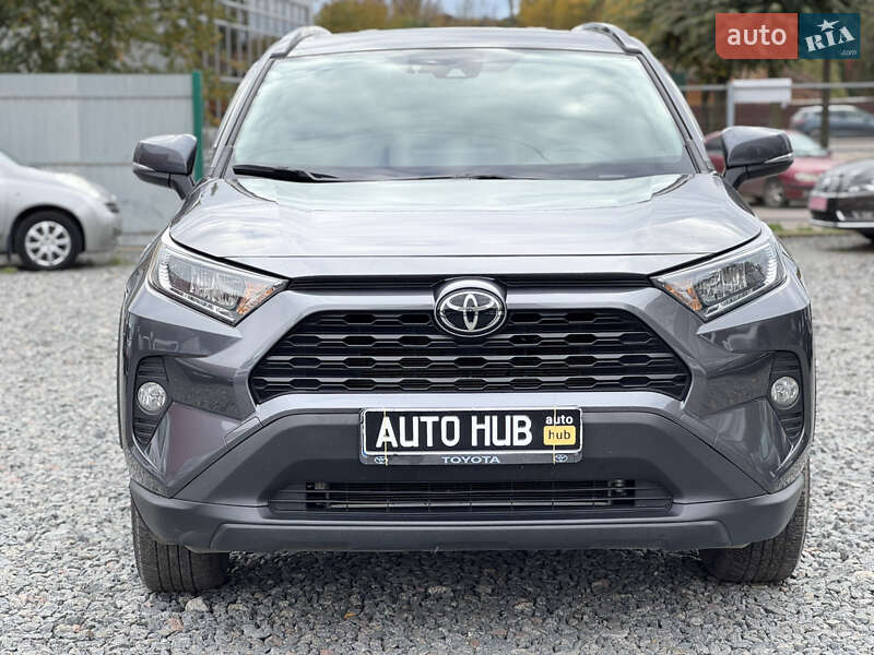 Внедорожник / Кроссовер Toyota RAV4 2021 в Бердичеве