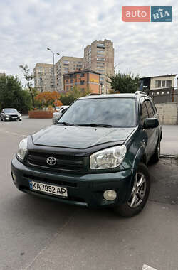 Внедорожник / Кроссовер Toyota RAV4 2004 в Киеве